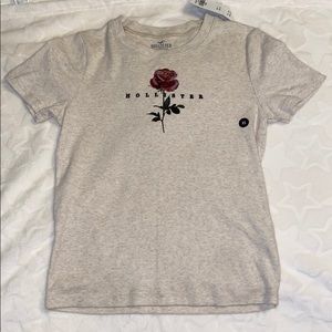 HOLLISTER T SHIRT